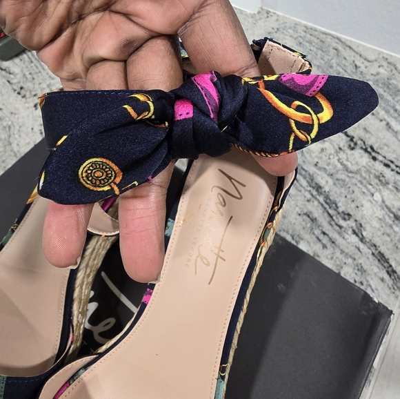 Chic Espadrille Wedge Sandals - Picture 2 of 5